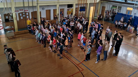 OŠ Toneta Tomšiča Knežak